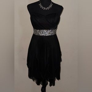 My Michelle Little Black Dress
Size 5